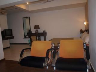 אחמדאבאד Hotel Maan Residency מראה חיצוני תמונה