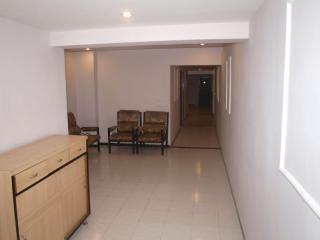 אחמדאבאד Hotel Maan Residency מראה חיצוני תמונה